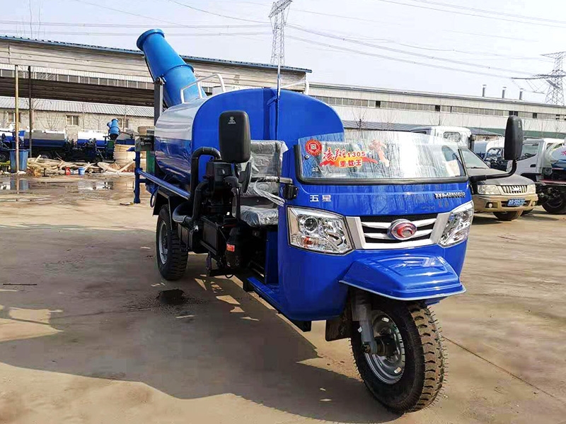 灑（sǎ）水車（chē）