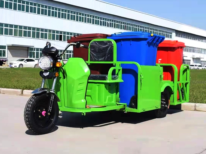 小型（xíng）電動四輪垃圾車優勢