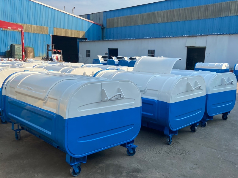 模壓（yā）勾臂垃圾箱